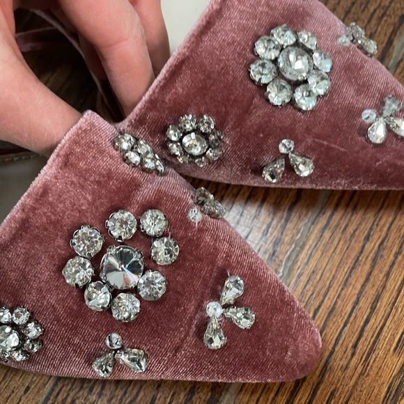 Gorgeous low heels with diamond flowers - Picture 6 of 7